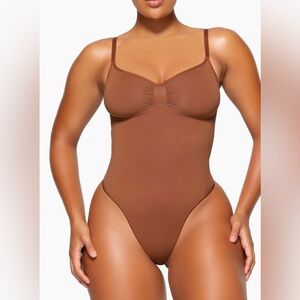 NWT SKIMS Brown body sculpted Seamless  thong Bodysuit size XXXL
